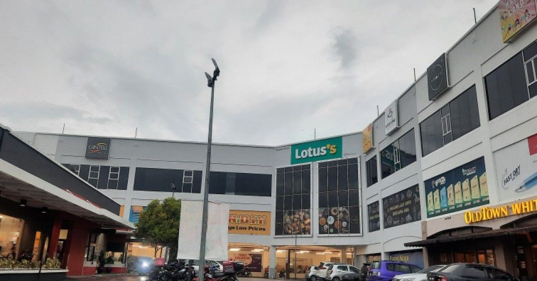 compasia lotuss teluk intan kiosk