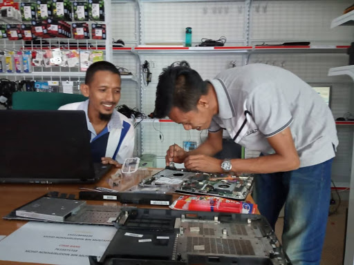 Kedai Komputer ILOVEU Gong Badak