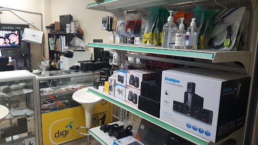 UNI-TECH GADGET