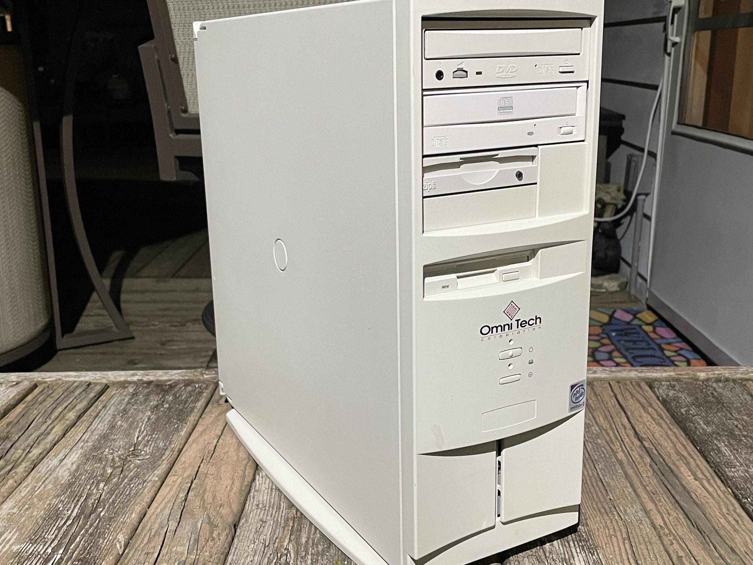omnitech computer scaled